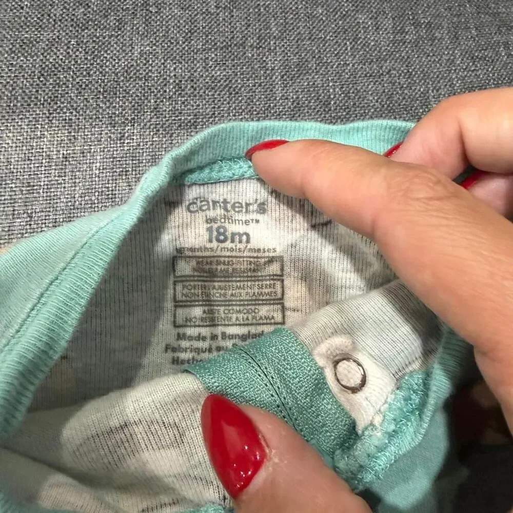 Carter’s boy 18m Sleepsuits-babygrows